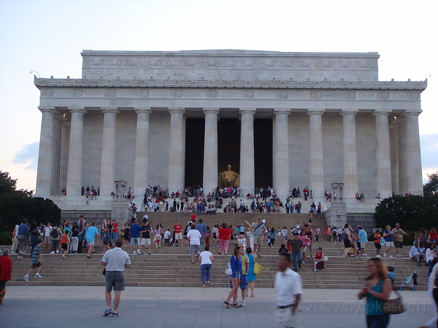 Washington DC [2009 July 03] 226.JPG - Scenes from The Lincoln Memorial